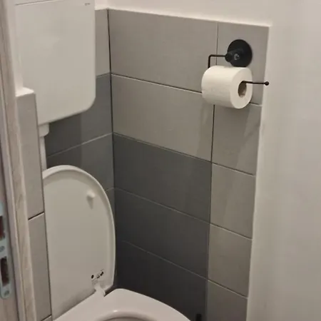 Centralhome Διαμέρισμα Μίσκολτς